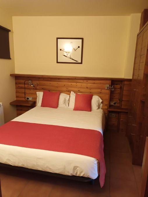 Aparthotel Bellver Bellver De Cerdanya Eksteriør billede